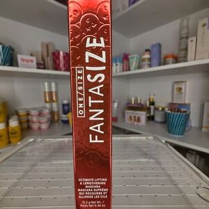 ONE/SIZE Fantasize Mascara BLACK